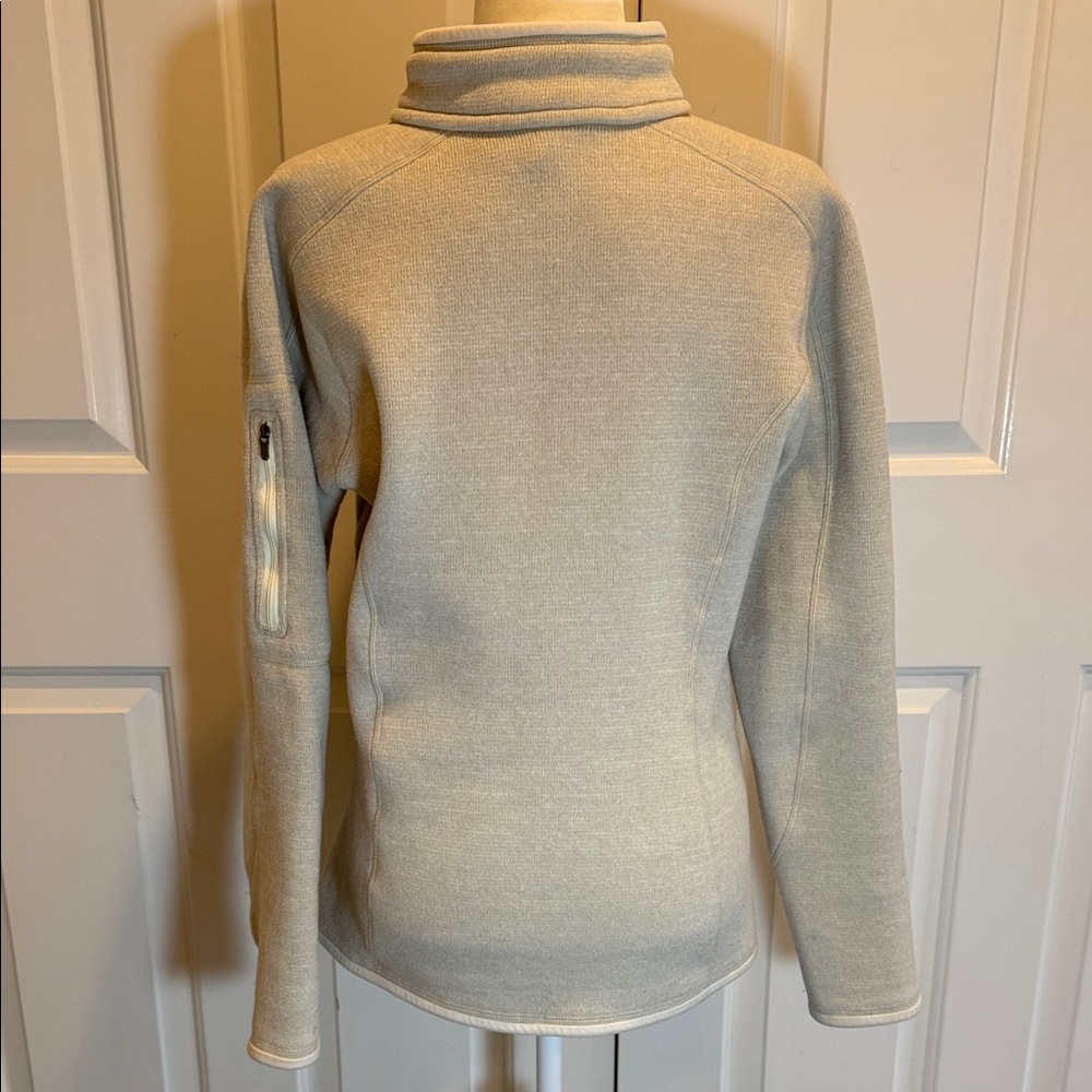 Patagonia Women's Cream 1/4-Zip Sweater Size L - Picture 3 of 8